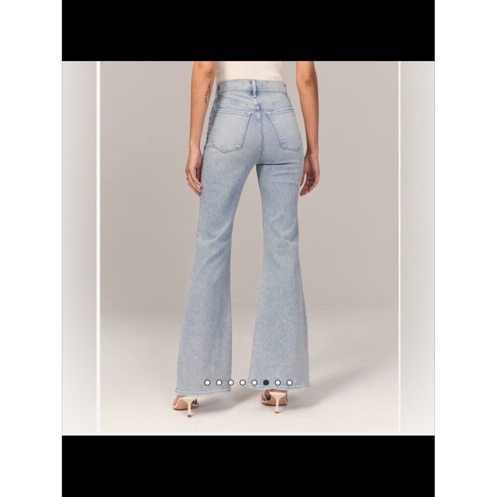 Abercrombie & Fitch The Flare Ultra High Rise Jeans Size 31 Or 12 R